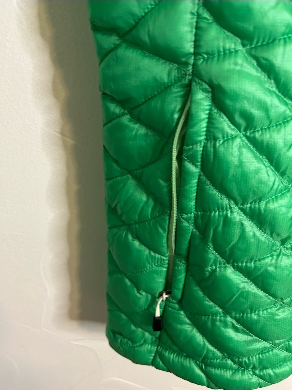 The north Face thermoball quilted jacket - Picture 5 of 8